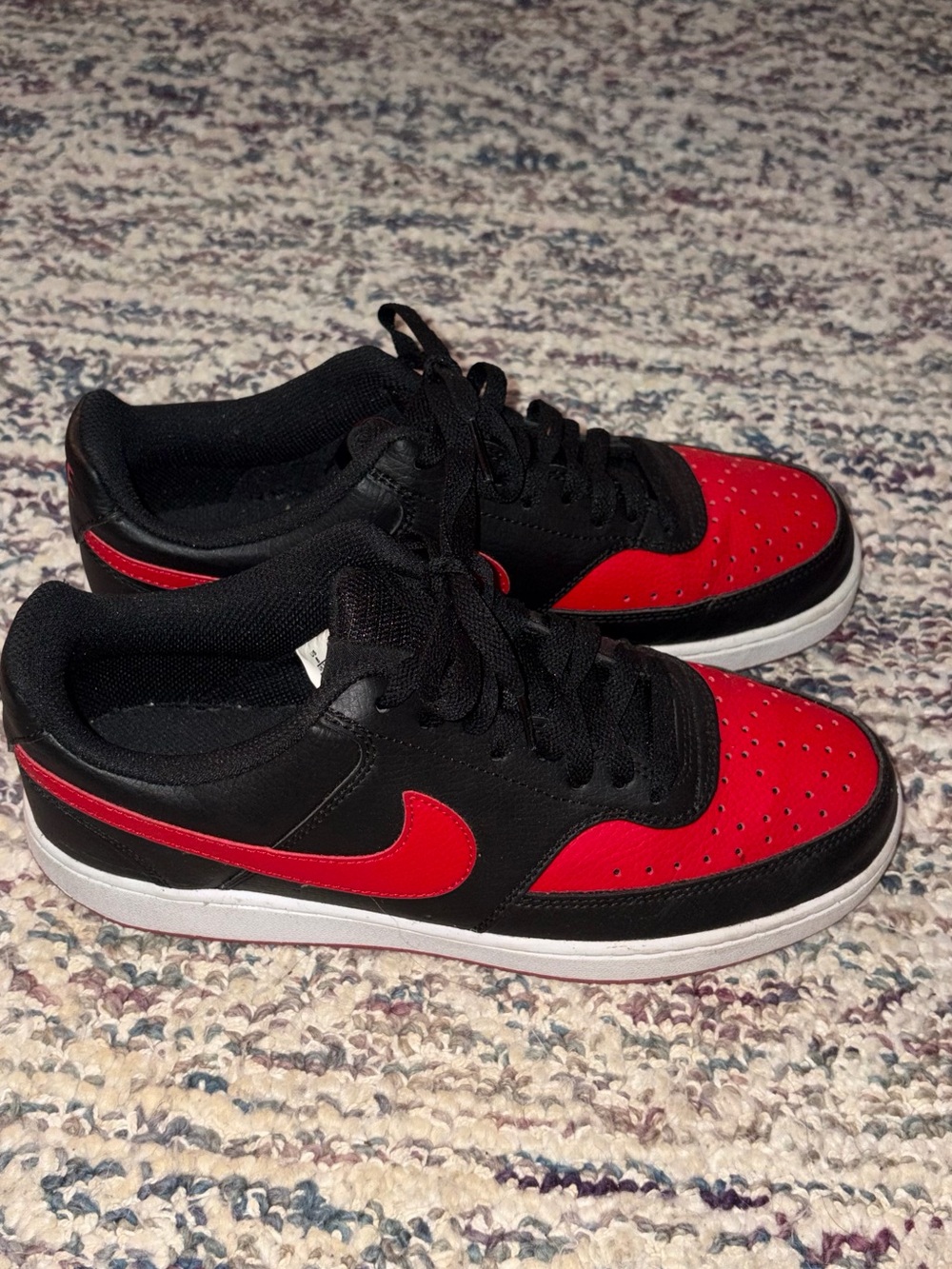 Nike Black and Red Low-Top Sneakers